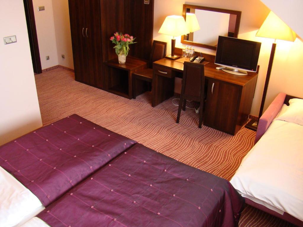 Hotel Azalia & Spa Niepołomice Eksteriør billede