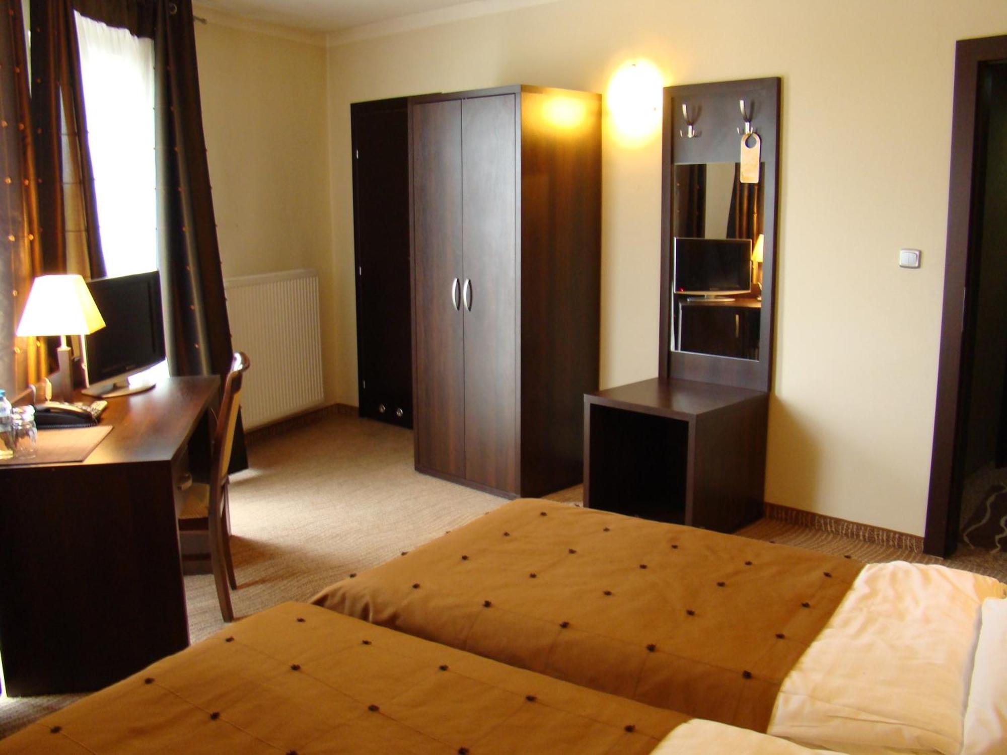 Hotel Azalia & Spa Niepołomice Eksteriør billede